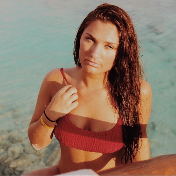 Meet your Posher, Zoe - Picture 4 of 5